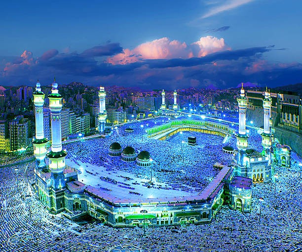 The Kaaba at the Masjid al-Haram in Makkah during Umrah season