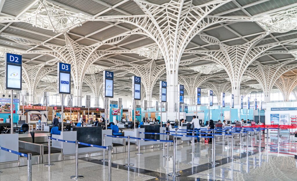 Private taxi from Madinah Airport to hotel