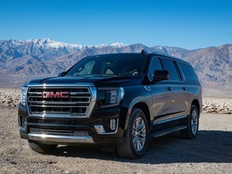 GMC XL Premium for Ziyarat taxi tour up to 7 passengers