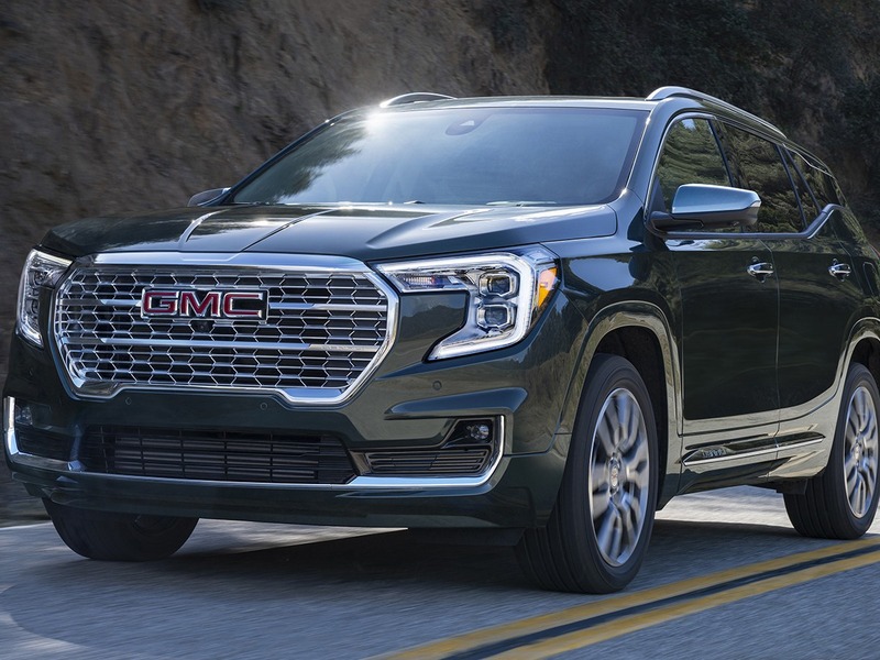 GMC Yukon XL for Ziyarat taxi tour up to 7 passengers
